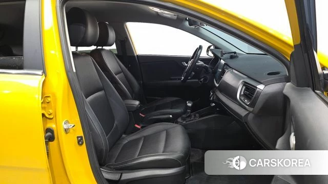 Kia Stonic 2018 Желтый из Кореи, фото 2