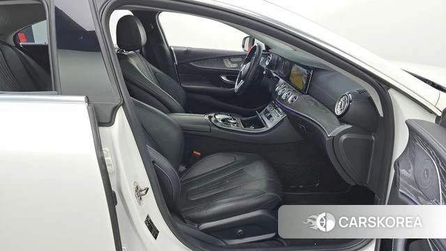 Mercedes-Benz CLS-Class C257 2019 Белый из Кореи, фото 2