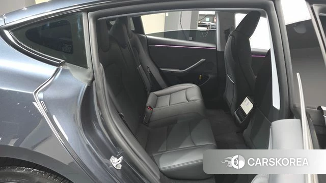 Tesla Model 3 2025 Серый из Кореи, фото 2