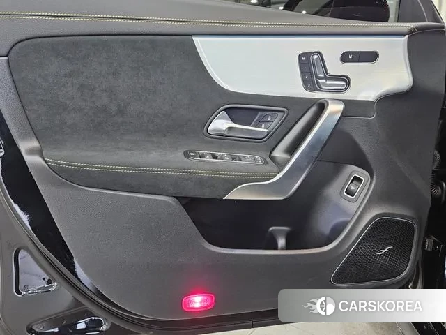 Mercedes-Benz CLA-Class C118 2025 Черный из Кореи, фото 2