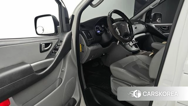Hyundai The New Grand Starex 2018 Белый из Кореи, фото 2