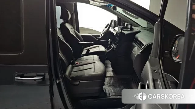 Hyundai Staria 2024 Серый из Кореи, фото 2