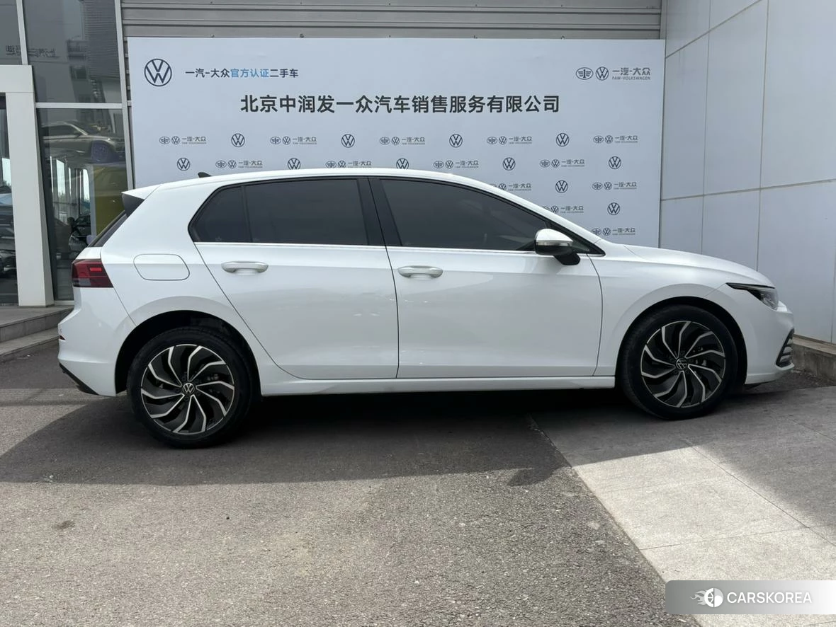 Volkswagen Golf 2020 Белый из Китая, фото 2