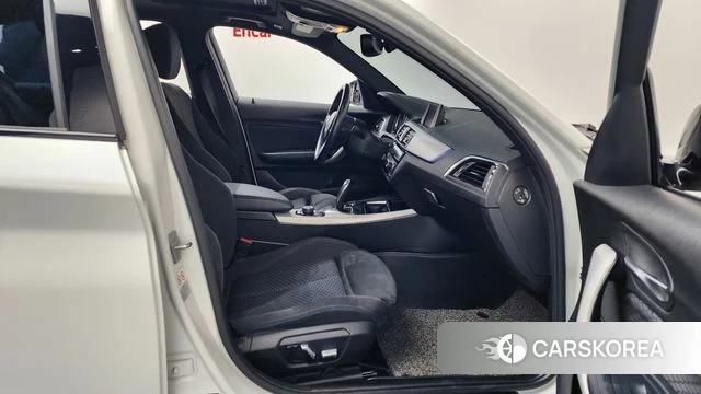 BMW 1 Series (F20) 2018 Белый из Кореи, фото 2