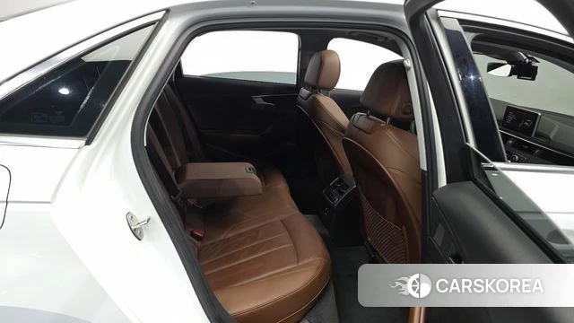 Audi A4 (B9) 2018 Белый из Кореи, фото 2