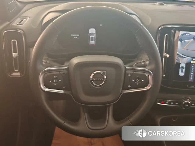 Volvo XC40 2022 Белый из Китая, фото 2