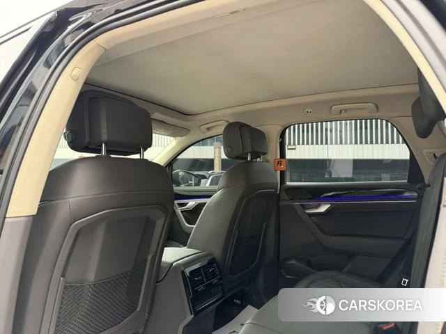 Volkswagen Touareg 2021 Черный из Китая, фото 2