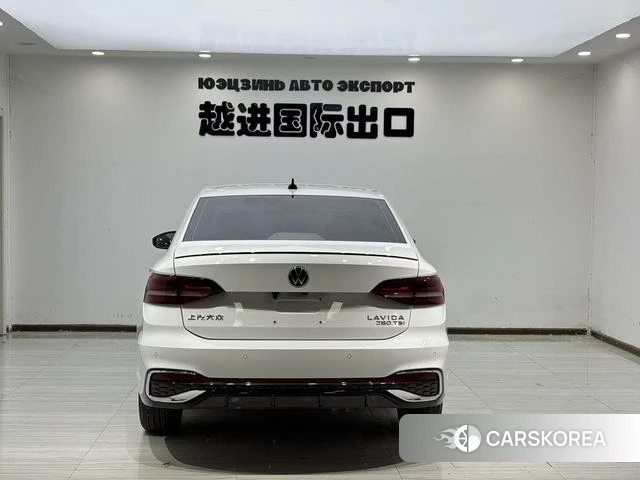 Volkswagen Lavida 2023 Белый из Китая, фото 2