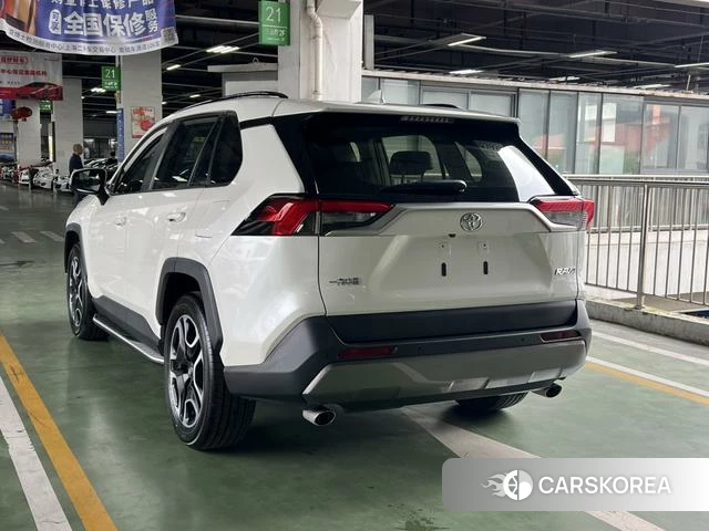 Toyota RAV4 Rongfang 2021 Белый из Китая, фото 2