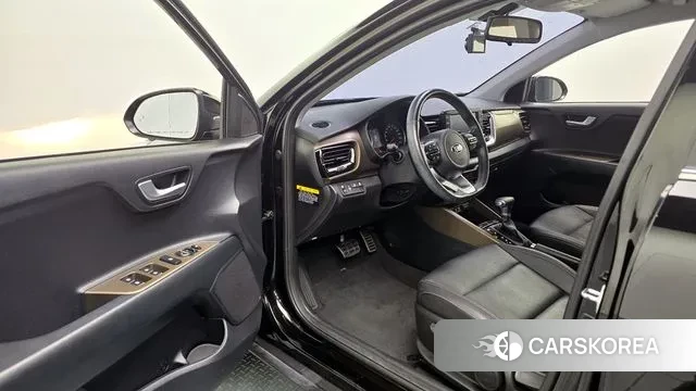 Kia Stonic 2019 Черный из Кореи, фото 2