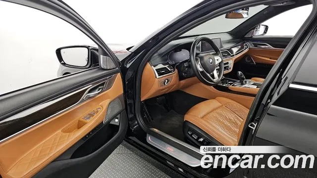 BMW 7 Series (G11) 2022 Черный из Кореи, фото 2