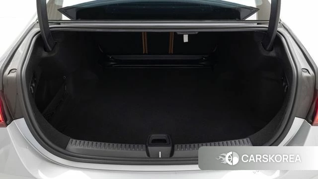 Mercedes-Benz E-Class W214 2024 Серебряный из Кореи, фото 2