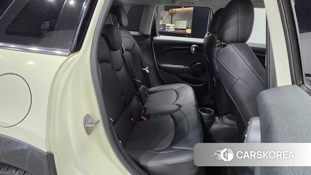 Mini Cooper 2019 Жемчужный цвет из Кореи, фото 2