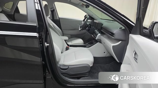 Hyundai Kona (SX2) 2024 Черный из Кореи, фото 2