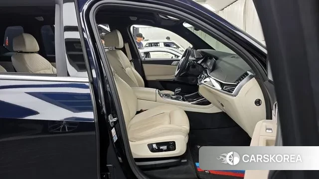 BMW X7 (G07) 2021 Черный из Кореи, фото 2