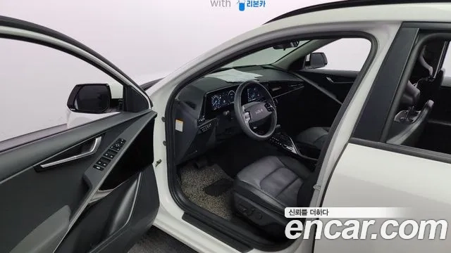 Kia Di Ol Nu Niro 2022 Белый из Кореи, фото 2