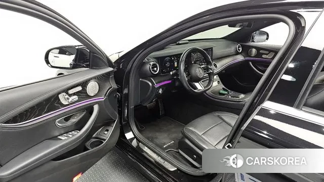 Mercedes-Benz E-Class W213 2022 Черный из Кореи, фото 2