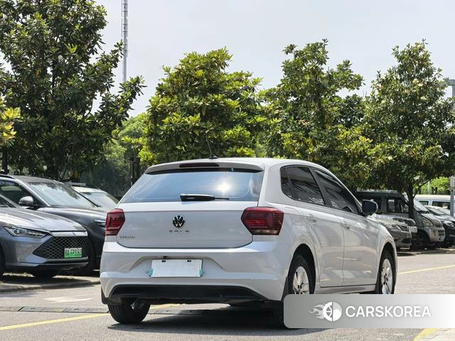 Volkswagen Polo 2023 Белый из Китая, фото 2