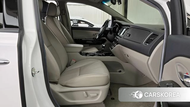 Kia The New Carnival 2018 Белый из Кореи, фото 2