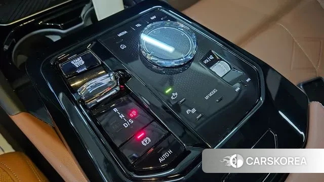 BMW 5 Series (G60) 2024 Серый из Кореи, фото 2