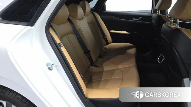 Kia K5 3rd generation 2023 Белый из Кореи, фото 2