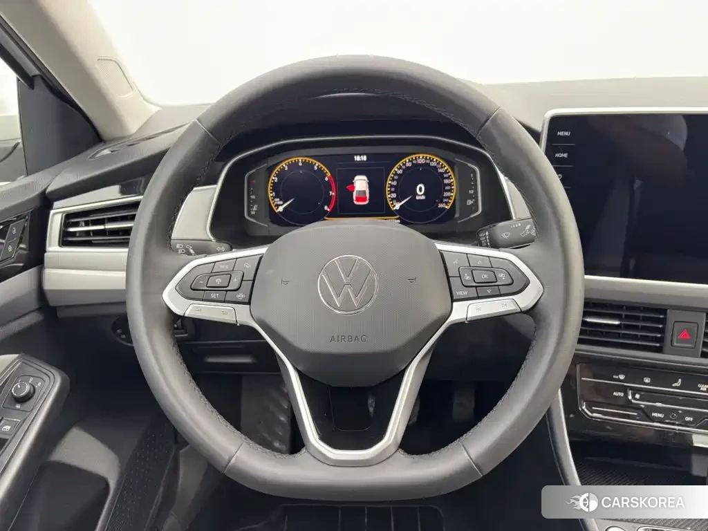 Volkswagen Bora 2024 Белый из Китая, фото 2