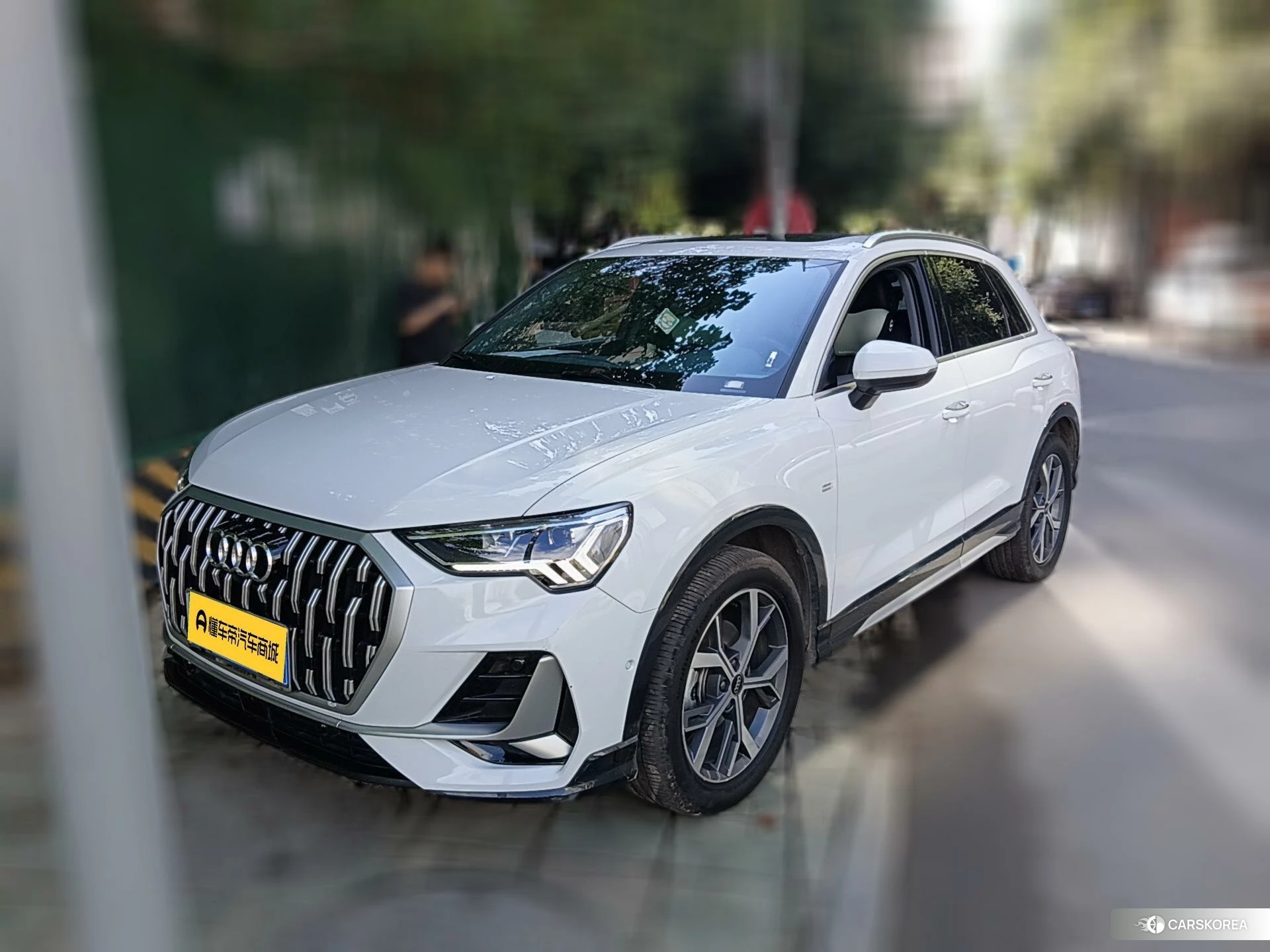 Audi Q3 2023 Белый из Китая, фото 2