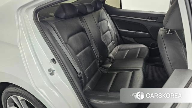 Hyundai Avante AD 2018 Белый из Кореи, фото 2