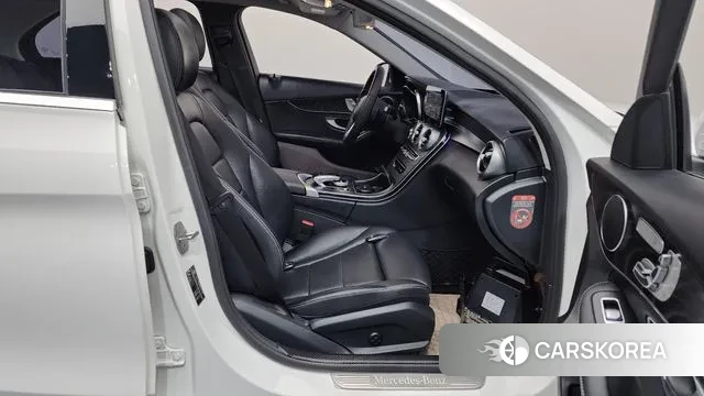 Mercedes-Benz C-Class W205 2019 Белый из Кореи, фото 2