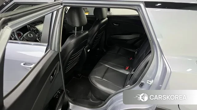 Ssangyong The New Tivoli 2023 Светло-серебряный цвет из Кореи, фото 2