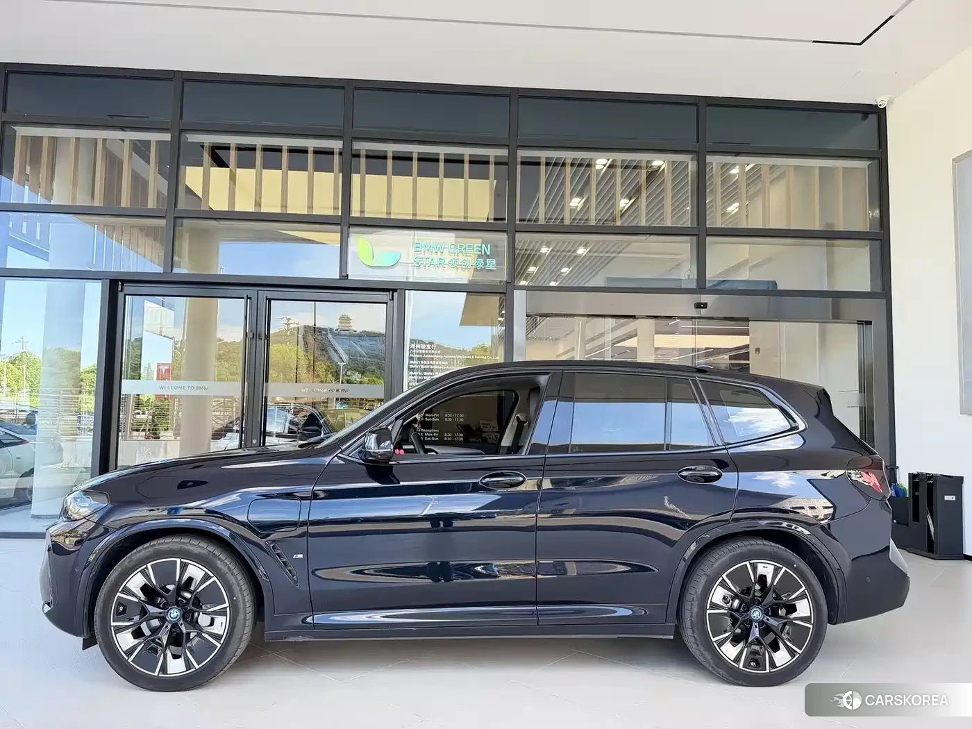 BMW iX3 2025 Черный из Китая, фото 2