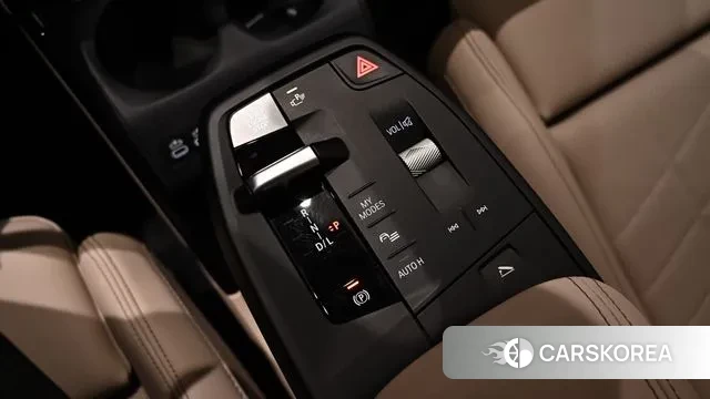 BMW 2 Series Active Tourer (U06) 2025 Черный из Кореи, фото 2