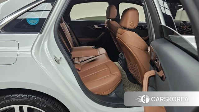 Audi A4 (B9) 2021 Белый из Кореи, фото 2