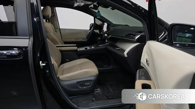 Toyota Sienna 4th Generation 2024 Черный из Кореи, фото 2