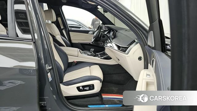BMW X7 (G07) 2022 Серый из Кореи, фото 2