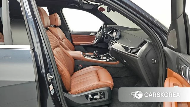 BMW X7 (G07) 2022 Серый из Кореи, фото 2