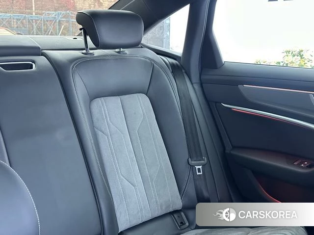 Audi A6L 2023 Черный из Китая, фото 2