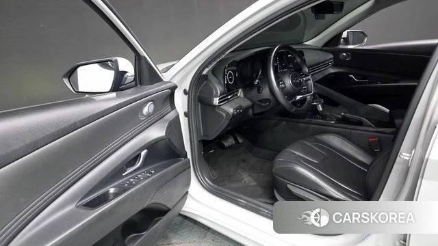 Hyundai Avante (CN7) 2020 Серебристо-серый из Кореи, фото 2