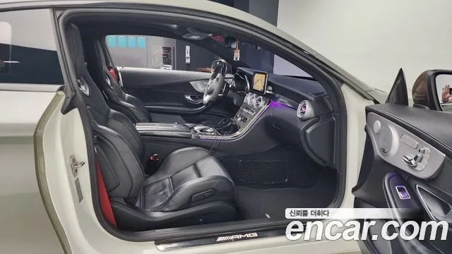 Mercedes-Benz C-Class W205 2018 Серебристо-серый из Кореи, фото 2