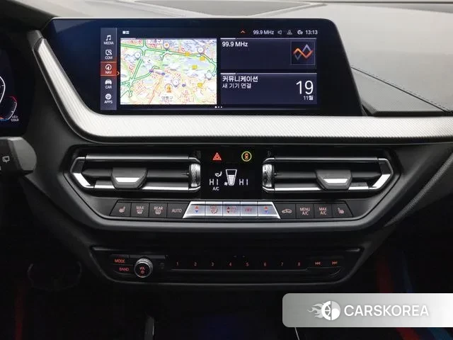 BMW 1 Series (F40) 2023 Черный из Кореи, фото 2