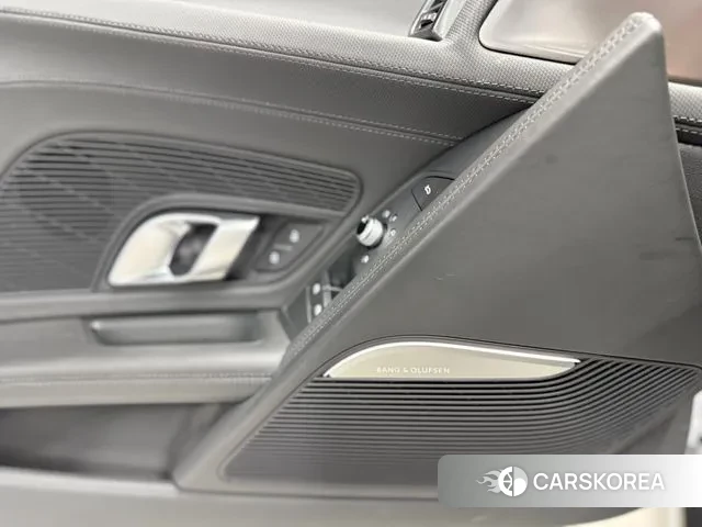 Audi R8 (4S) 2021 Белый из Кореи, фото 2