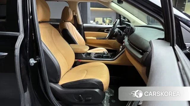 Kia Carnival 4th generation 2023 Черный из Кореи, фото 2