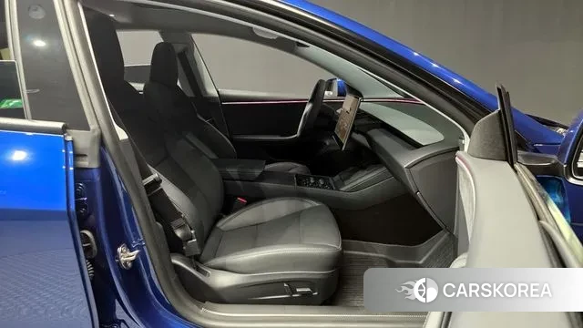 Tesla Model 3 2024 Синий из Кореи, фото 2