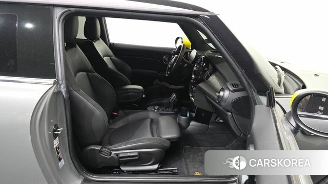 Mini Cooper Electric 2022 Серебристо-серый из Кореи, фото 2