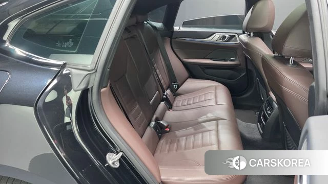 BMW i4 2023 Черный из Кореи, фото 2