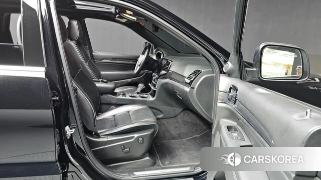 Jeep Grand Cherokee 2019 Черный из Кореи, фото 2