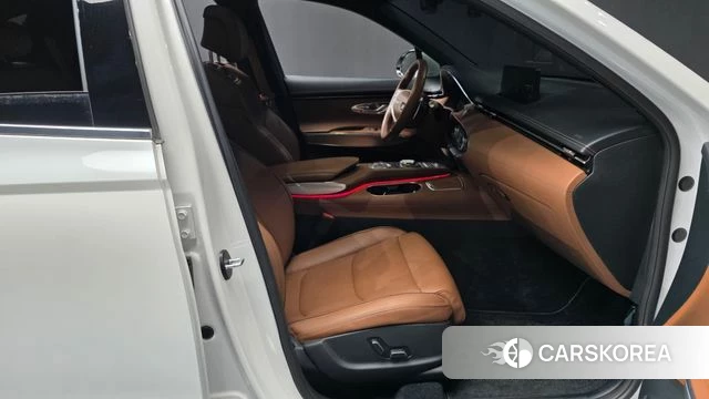 Genesis GV70 2022 Белый из Кореи, фото 2