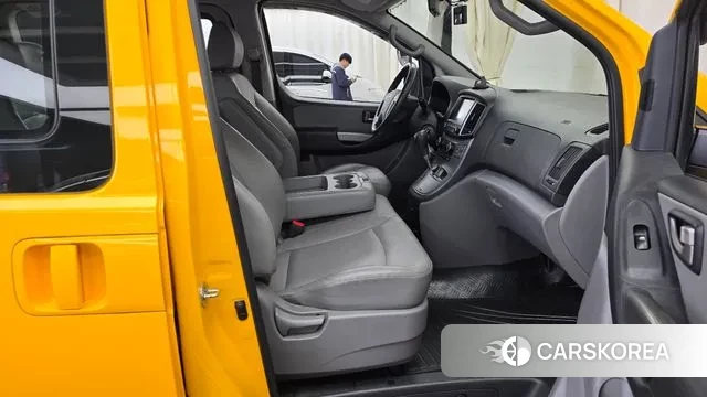 Hyundai The New Grand Starex 2018 Желтый из Кореи, фото 2