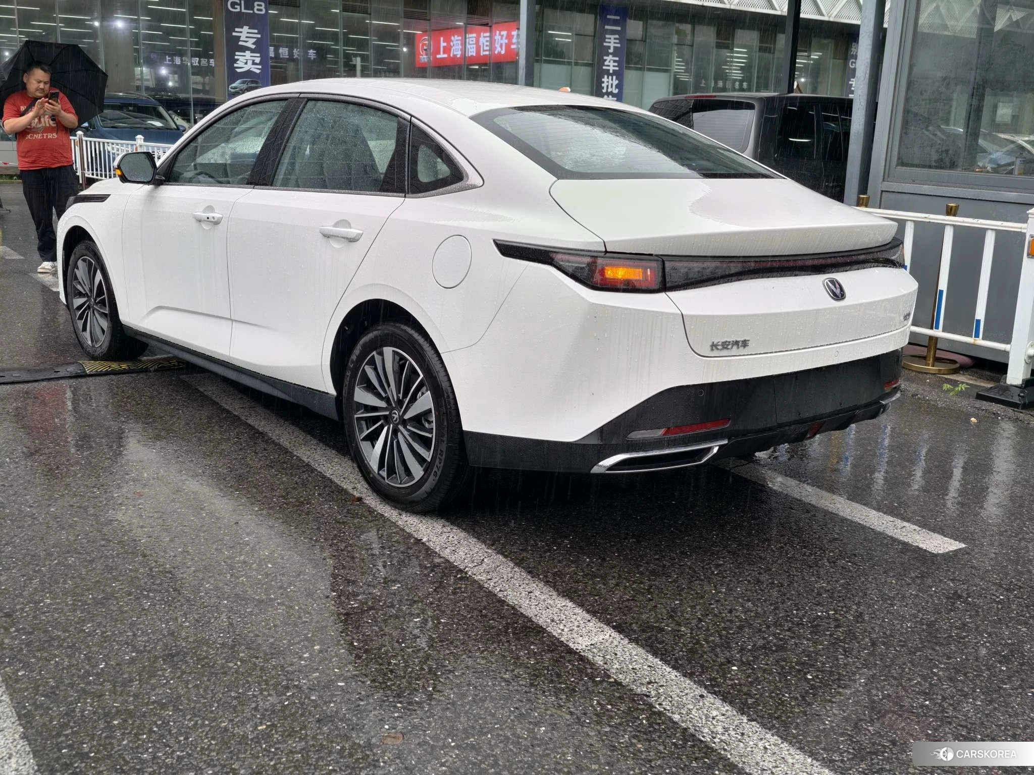 Chang'an Yidong PHEV 2025 Белый из Китая, фото 2