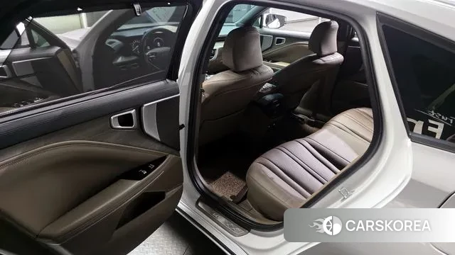 Kia K8 Hybrid 2023 Белый из Кореи, фото 2